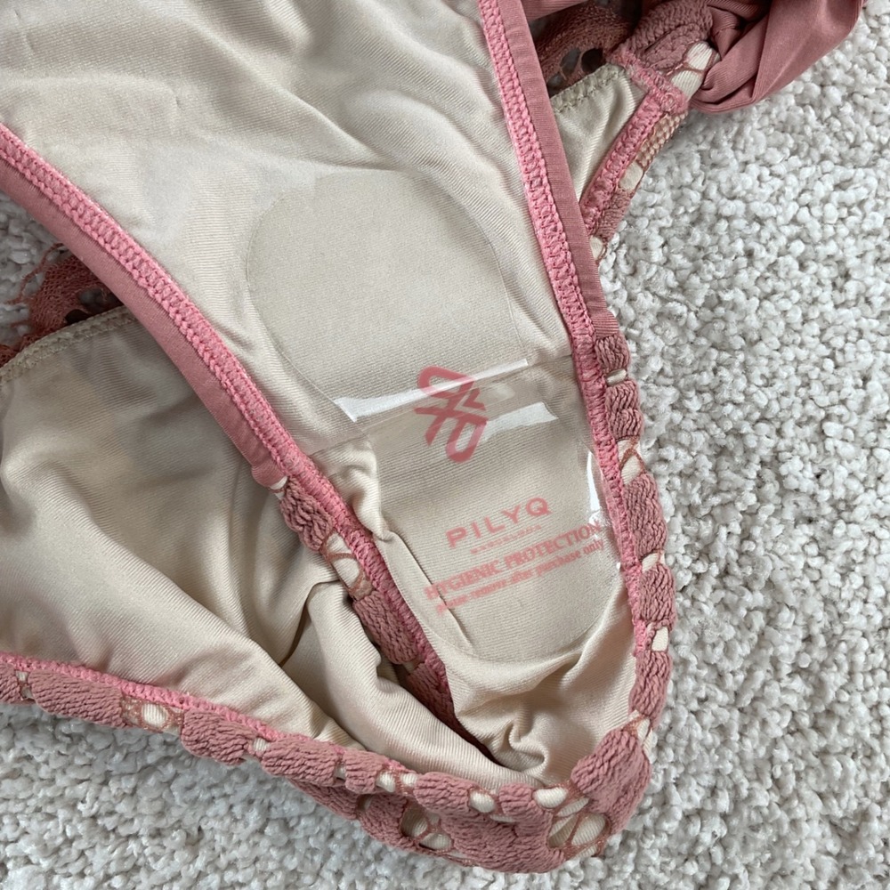 PilyQ Dusty Rose Lace Fanned Teeny Bikini Bottom Ruched Back DUS-251T NWT Size L - Picture 9 of 10